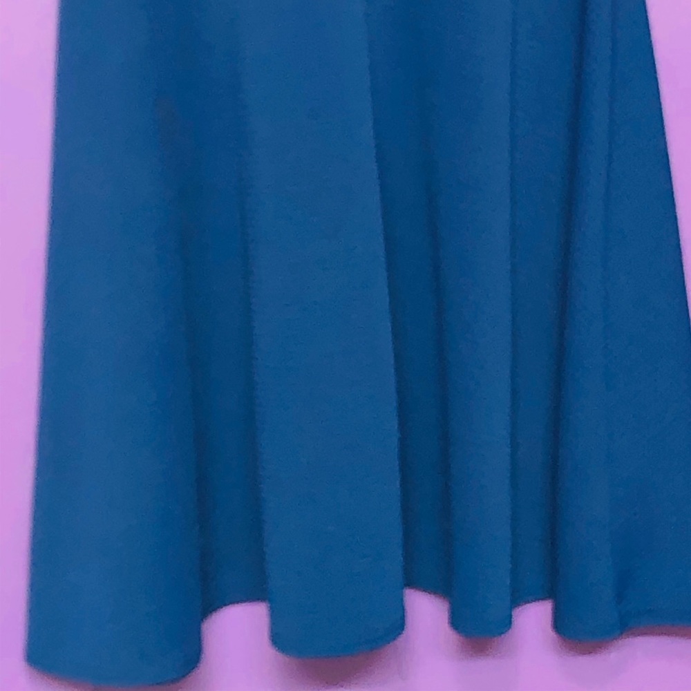 Dress - Picture 4 of 4